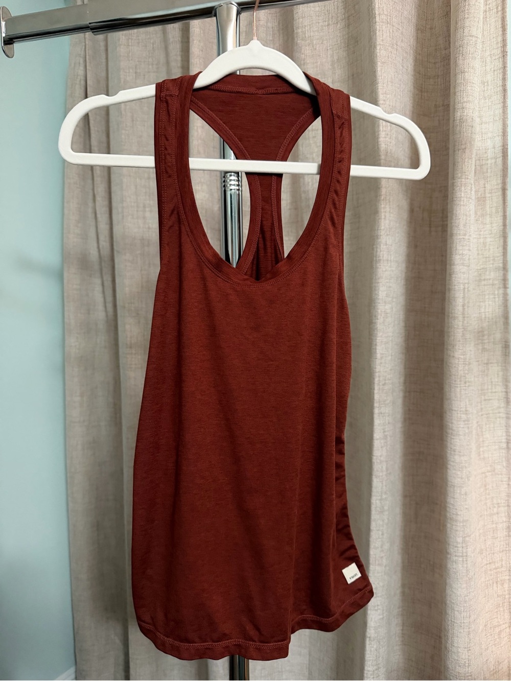 Vuori Racerback Muscle Tank in Rust